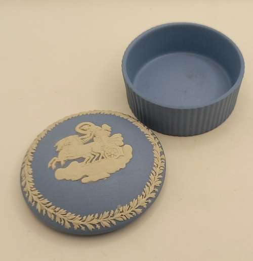 Vintage Wedgwood Jasperware Trinket Box- 40x75mm Made in England