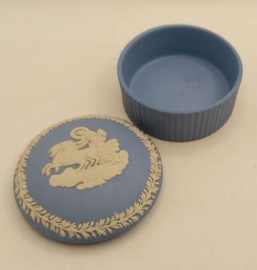 Vintage Wedgwood Jasperware Trinket Box- 40x75mm Made in England