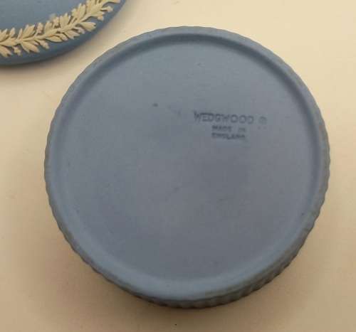 Vintage Wedgwood Jasperware Trinket Box- 40x75mm Made in England
