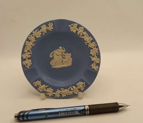 Vintage Wedgwood  Jasperware  ashtray  Made in England 115mm