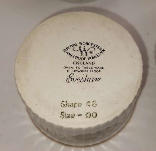 6 Royal Worcester Evesham Flameproof Porcelain Tableware Casserole Dishes - still in Box
