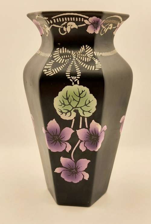 Antique Vintage SHELLY Black Vase Made in England 185x90mm - repaired