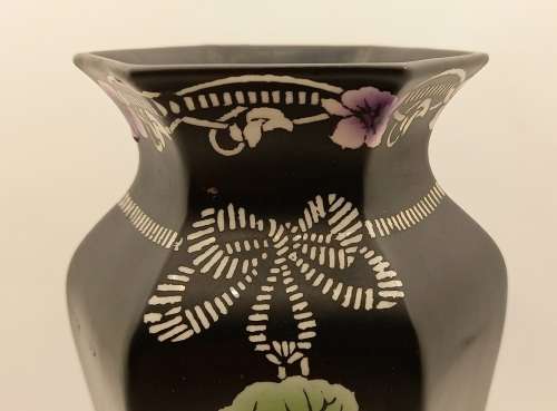 Antique Vintage SHELLY Black Vase Made in England 185x90mm - repaired