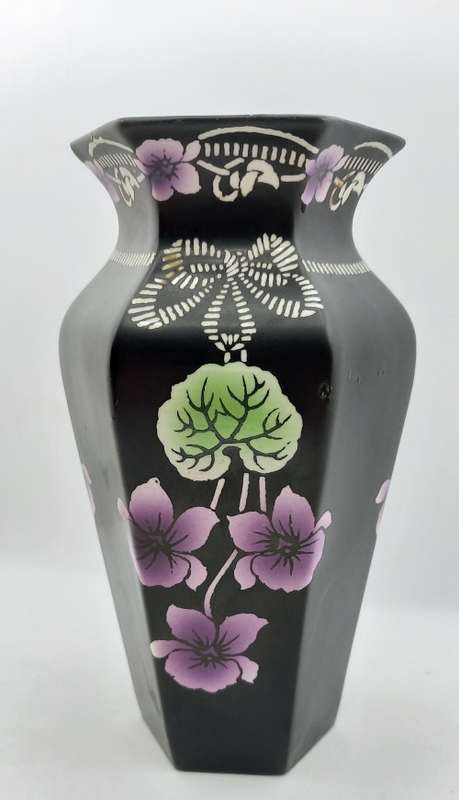 Antique Vintage SHELLY Black Vase Made in England 185x90mm - repaired