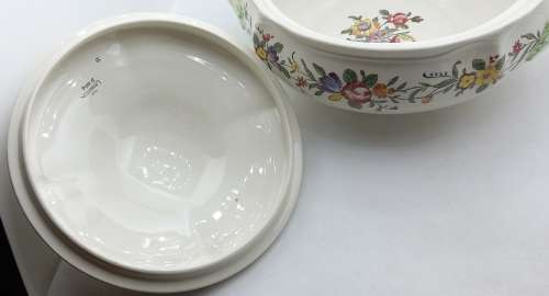 Vintage1942 to 1958 Royal Doulton Tureen  Leighton (D6164) Round Covered Vegetable Server - England
