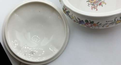 Vintage1942 to 1958 Royal Doulton Tureen  Leighton (D6164) Round Covered Vegetable Server - England