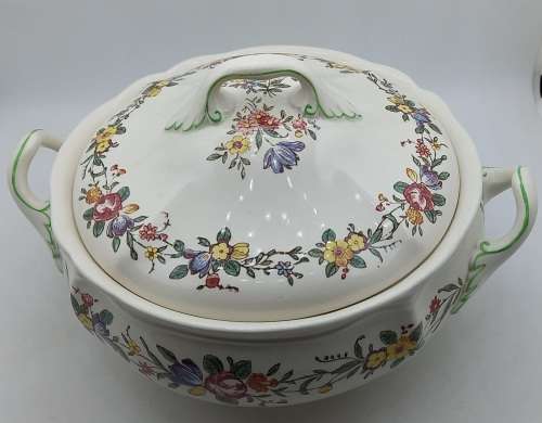 Vintage1942 to 1958 Royal Doulton Tureen  Leighton (D6164) Round Covered Vegetable Server - England