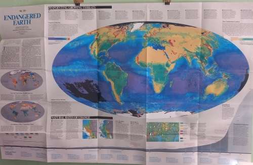 1988 Folded Wall Map of The World Published By National Geographic 73cmx106cm