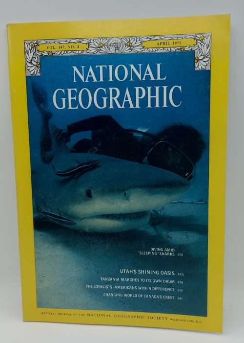 1975 - 6 x National Geographic Magazines January to July in Holder -- Great condition
