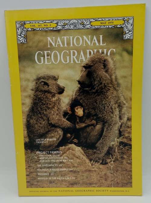 1975 - 6 x National Geographic Magazines January to July in Holder -- Great condition