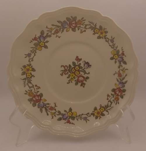 Vintage1942 to 1958  Royal Doulton Leighton (D6164)  Gravy boat with Saucer  - England