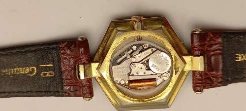 Pre-owned Ladies EDWIN Quartz watch-Japan 2035 movement Leather strap- small nic on glass