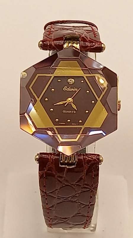Pre-owned Ladies EDWIN Quartz watch-Japan 2035 movement Leather strap- small nic on glass