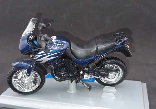 Maisto Triumph Tiger model motorcycle - (No Cover)