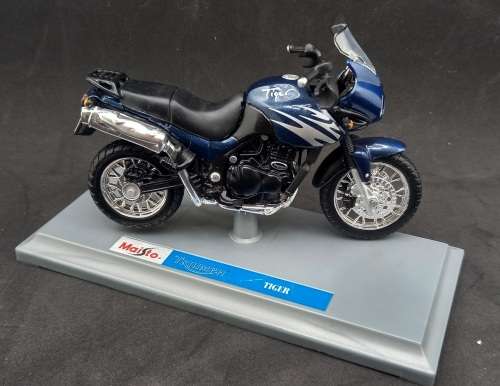 Maisto Triumph Tiger model motorcycle - (No Cover)