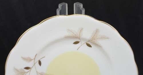 Vintage Royal Albert MONTROSE trio Fine Bone China -England - (5 Available bid is for one)
