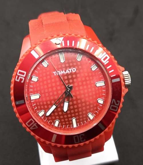 Unused Mens Red 3ATM Tomato T13-4131 Watch-Rubber Strap-Needs Battery-No Box