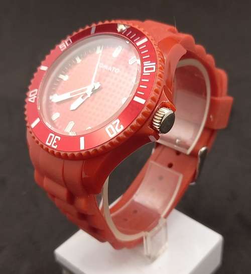 Unused Mens Red 3ATM Tomato T13-4131 Watch-Rubber Strap-Needs Battery-No Box