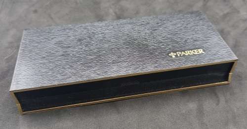 Brown Parker Ball Pen and Pencil Set in Parker Case -U.S.A  - T-Ball Refill is dry