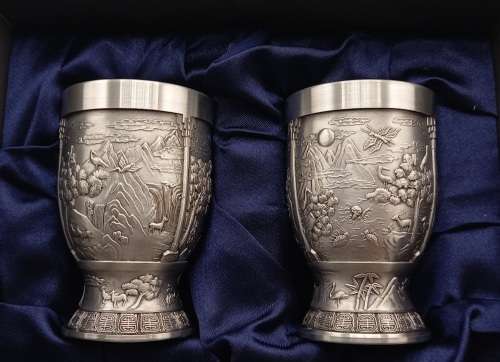 2 Detailed Renaissance Pewter Vases - Boxed 85mm- Unused