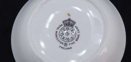 2 Vintage Royal Worcester trays (51) fine Bone China England (111mm)