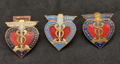 3 x  SABTS  SABOD Blood Donar Badges - One Cum Laude