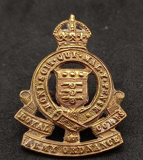 WW2 Royal Army Ordnance Corps RAOC Cap  Badge 33x26mm