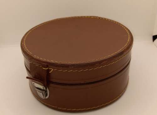 Vintage Genuine Leather Collar and Stud Box 87x185mm-Great condition