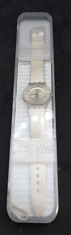 Pre-owned Ladies  Swiss Swatch quartz watch - Need a Battery -In Case (New OLD stock)