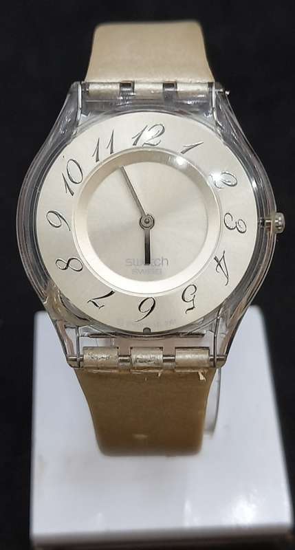 Pre-owned Ladies  Swiss Swatch quartz watch - Need a Battery -In Case (New OLD stock)