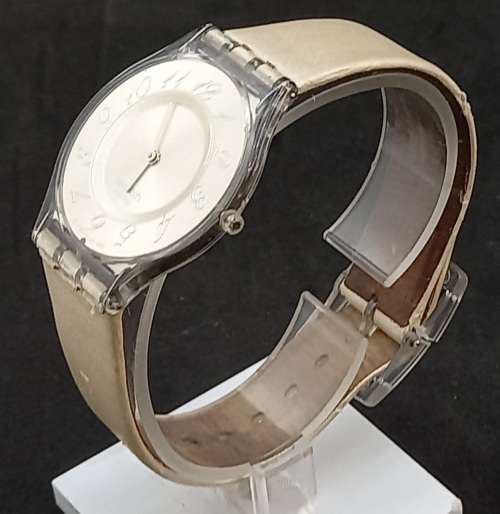 Pre-owned Ladies  Swiss Swatch quartz watch - Need a Battery -In Case (New OLD stock)