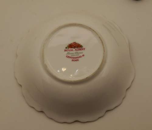 Vintage Royal Albert Centennial rose Bone China Shell Dish 30x130mm