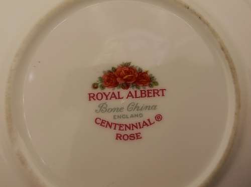 Vintage Royal Albert Centennial rose Bone China Shell Dish 30x130mm