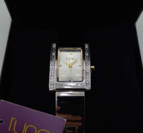Unused `new` luno Ladies Quarts watch still in Box -metal strap - Need a new Battery -5 available