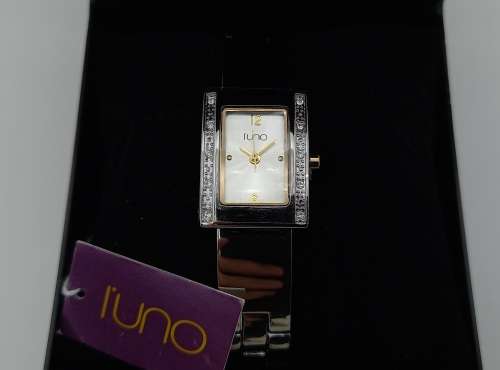 Unused `new` luno Ladies Quarts watch still in Box -metal strap - Need a new Battery -5 available