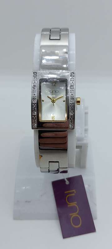 Unused `new` luno Ladies Quarts watch still in Box -metal strap - Need a new Battery -5 available