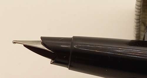 Vintage Parker 45 Flighter Fountain Pen with squeeze converter Made in the U.K in parker Case