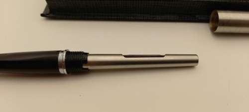 Vintage Parker 45 Flighter Fountain Pen with squeeze converter Made in the U.K in parker Case