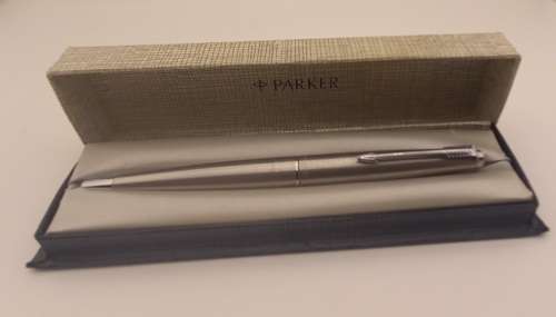 Vintage Parker 45 Flighter Fountain Pen with squeeze converter Made in the U.K in parker Case