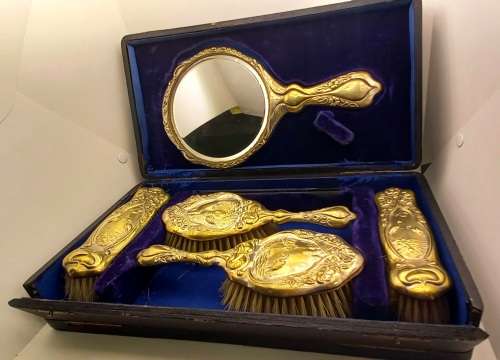 Antique Ladies Grooming set Boxed - Mirror & 4 Brushes -Brushes not in good shape- Used Condition