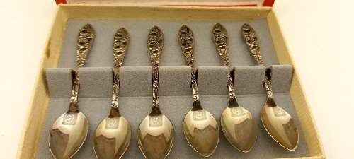 Vintage Nickel Silver Spoon set made in Holland - Boxed