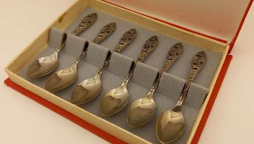 Vintage Nickel Silver Spoon set made in Holland - Boxed