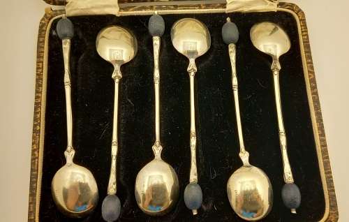 Antique or Vintage Silver Plate Coffee Bean Spoons EPNS made in England -Boxed 115mm