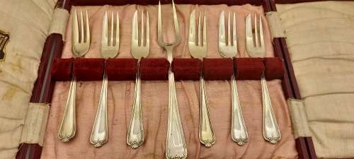 Antique or Vintage EPNS silver plated Cake Fork set in Box