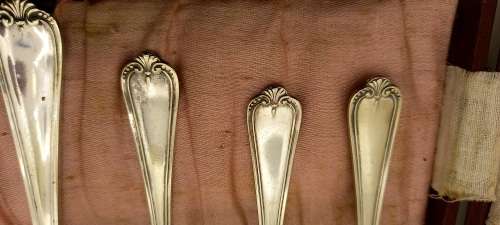Antique or Vintage EPNS silver plated Cake Fork set in Box
