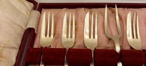 Antique or Vintage EPNS silver plated Cake Fork set in Box