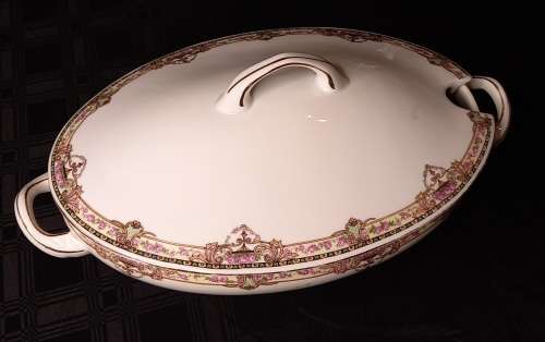 Vintage VICTORIA Czechoslovakia China Floral Tureen 200x380x220mm
