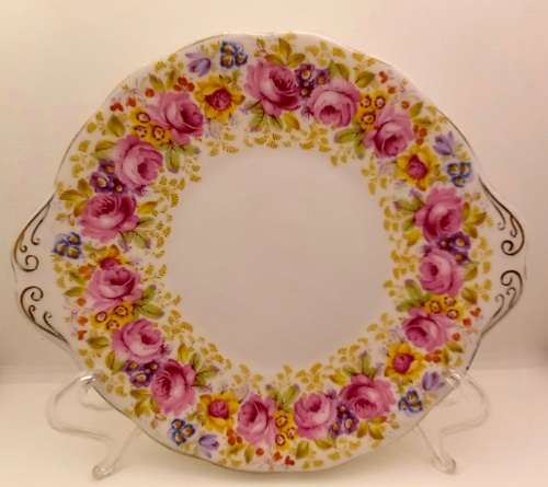 Vintage Royal Albert "Serena" Cake Plate 245x220mm (Gold on rim worn)