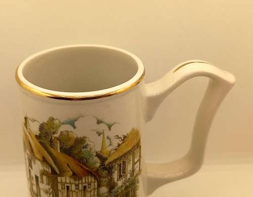 Vintage Mug by Weatherby Royal Falcon Stroke-on Trent England 145x130x100mm