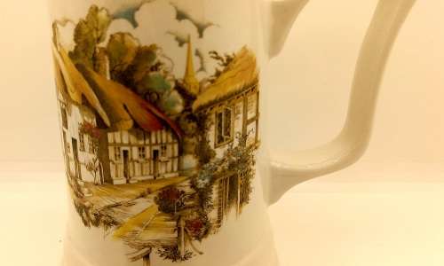 Vintage Mug by Weatherby Royal Falcon Stroke-on Trent England 145x130x100mm